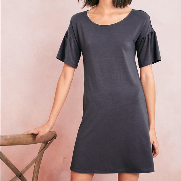 Garnet Hill Dresses & Skirts - Garnet Hill Ruffle-Sleeve Knit Dress Size Medium